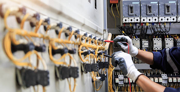 Professional Electrician technician working in Electra, TX